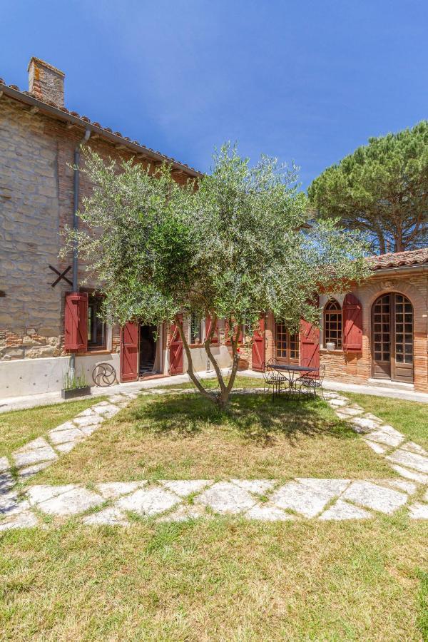 Giroussens B&B Du Couvent, Vue Chateau المظهر الخارجي الصورة