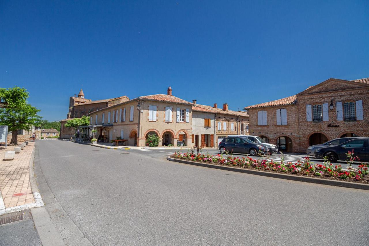 Giroussens B&B Du Couvent, Vue Chateau المظهر الخارجي الصورة