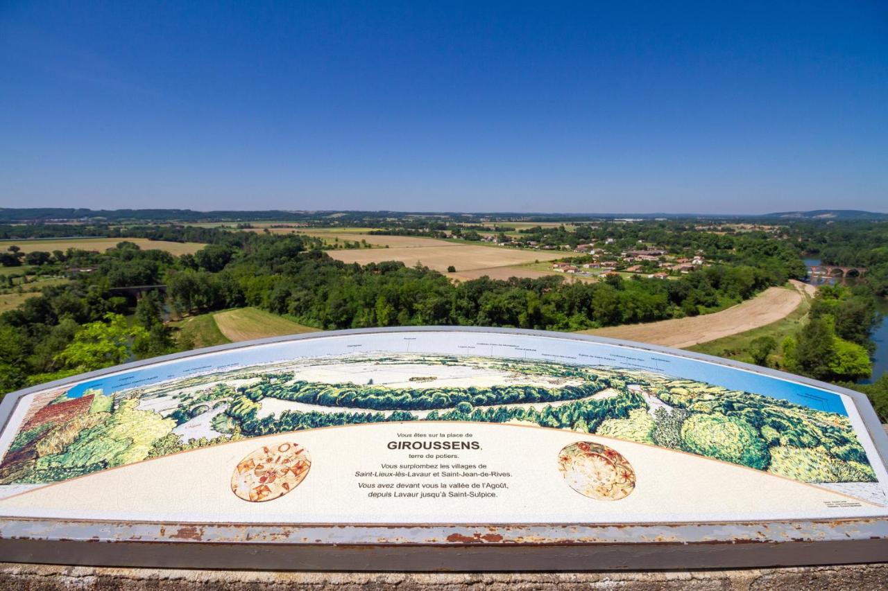 Giroussens B&B Du Couvent, Vue Chateau المظهر الخارجي الصورة