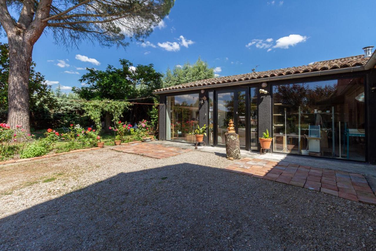 Giroussens B&B Du Couvent, Vue Chateau المظهر الخارجي الصورة